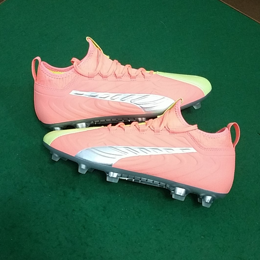 Puma Soccer Mens sz 12 New Futbol
